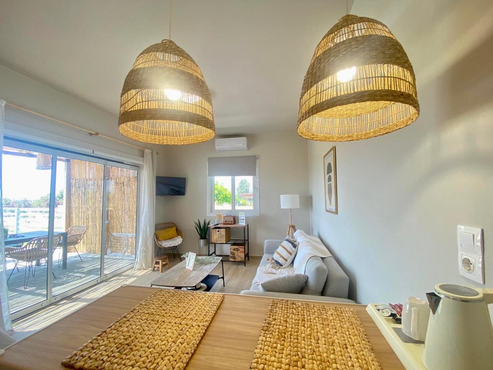 Boho Natural Beachfront Detached House Analipsis  Bagian luar foto