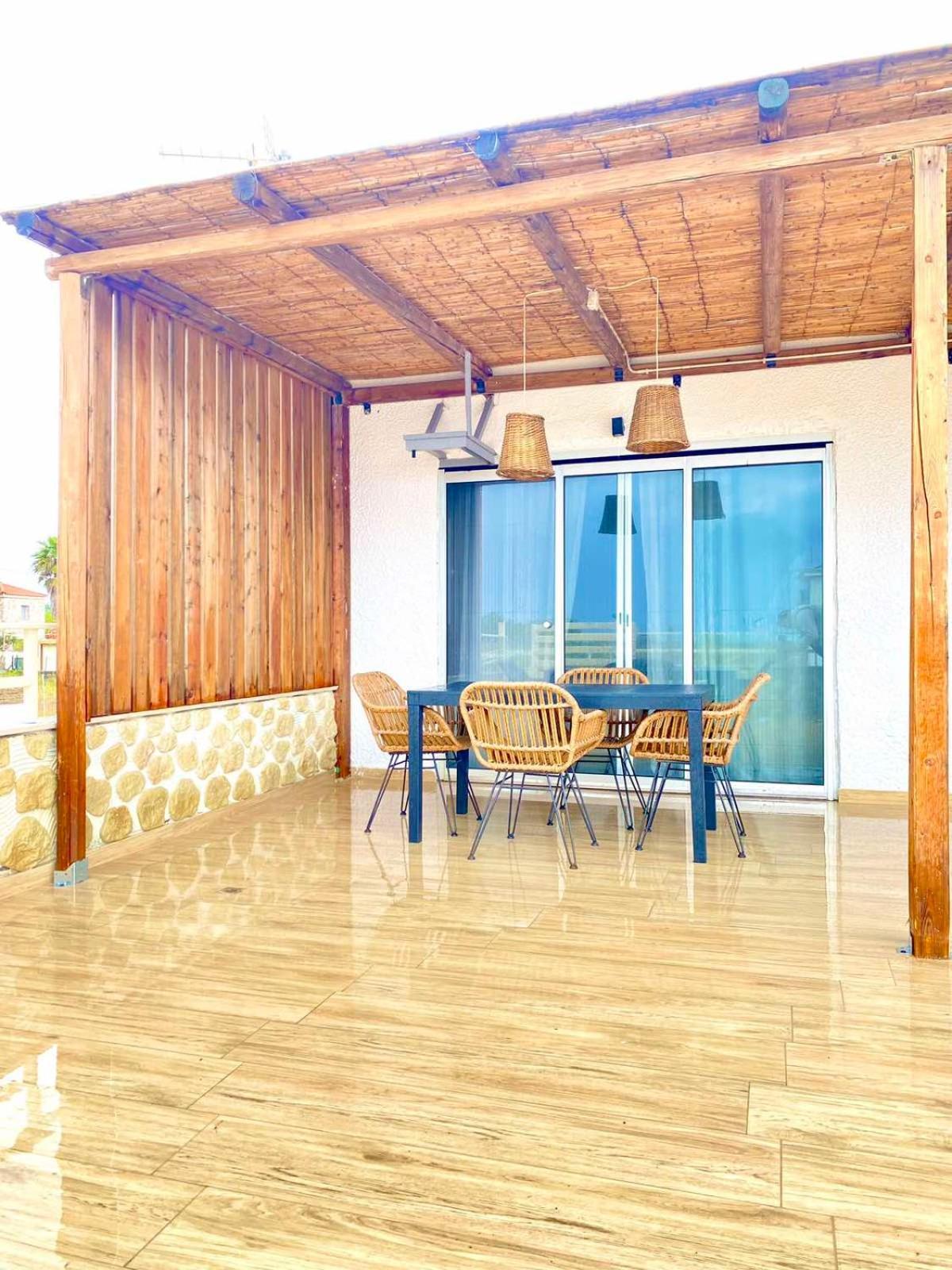 Boho Natural Beachfront Detached House Analipsis  Bagian luar foto
